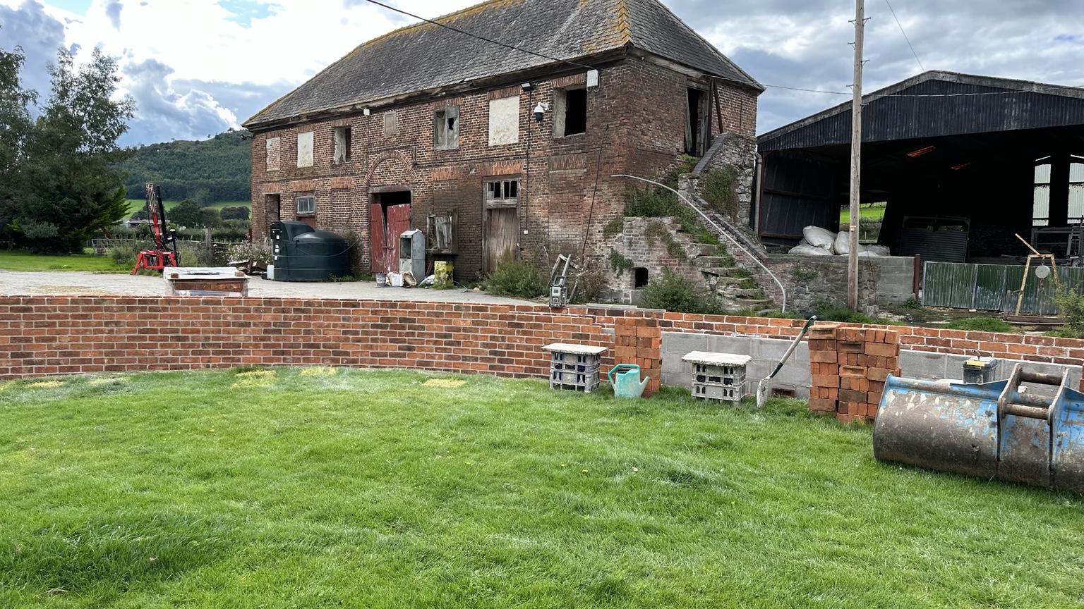Curved garden wall before the coping was fitted